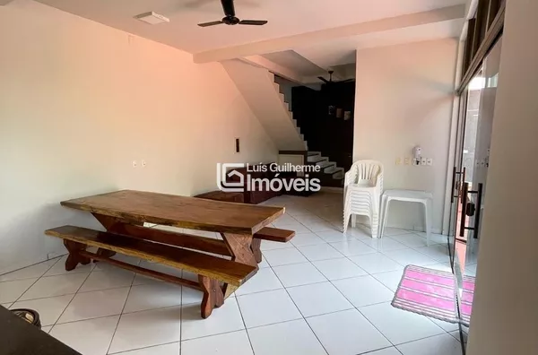 SOBRADO AMPLO DISPONÍVEL PARA VENDA!