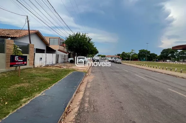 CASA EM ÓTIMA LOCALIZAÇÃO!