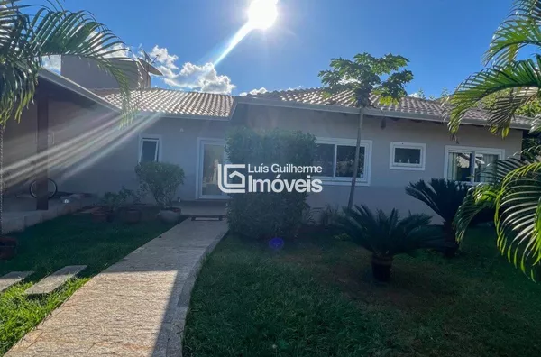 Casa ampla com área gourmet completíssima