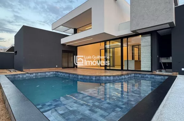 Casa Nova finalizada com acabamento refinado! 