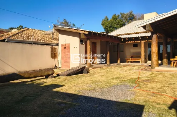 Casa para aluguel, 5 quarto(s),  Centro, Bonito