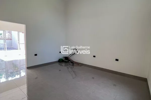 Casa com lindo design próximo ao Ginásio!