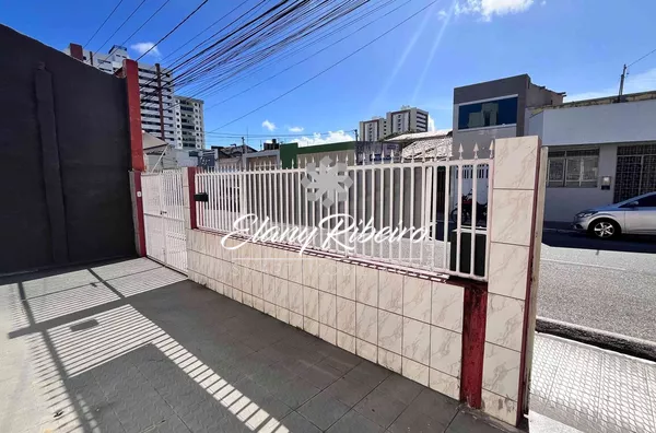 Casa grande na rua Arauá - Foto 3