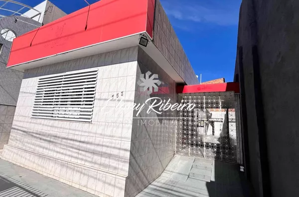 Casa grande na rua Arauá - Foto 1