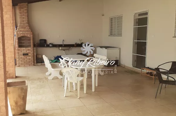 Casa no bairro Aruana - Foto 1