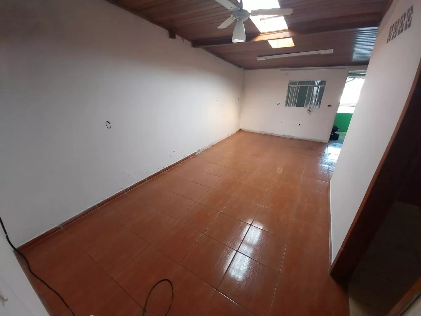 Casa à venda com 4 quartos, 20m² - Foto 8