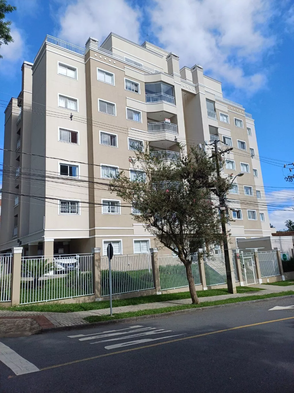 Apartamento à venda com 3 quartos, 79m² - Foto 2