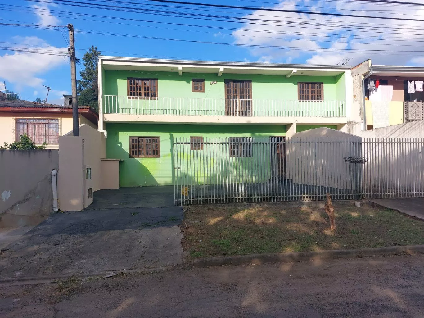 Sobrado à venda com 3 quartos, 232m² - Foto 1