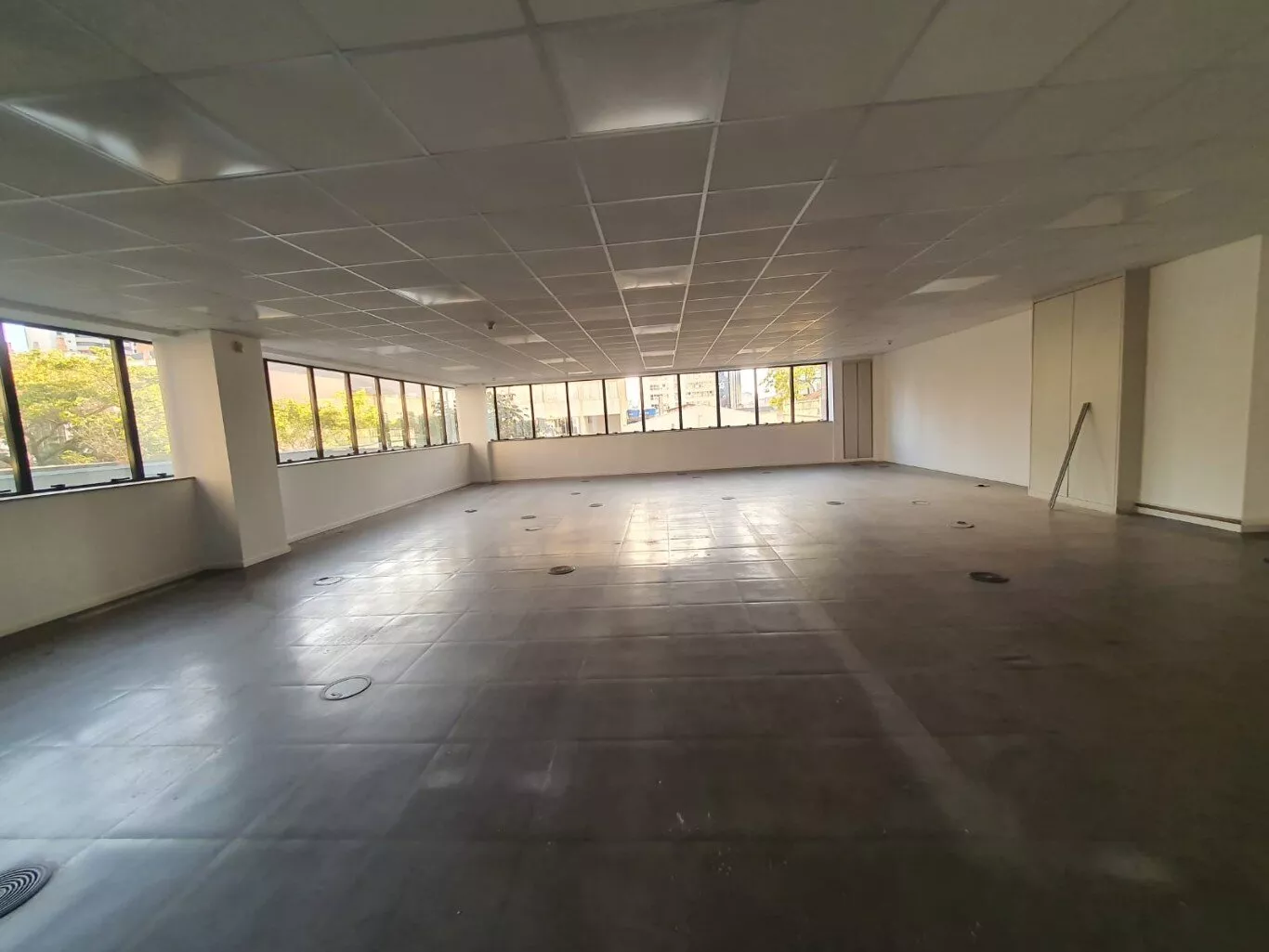 Loja-Salão para alugar, 493m² - Foto 1