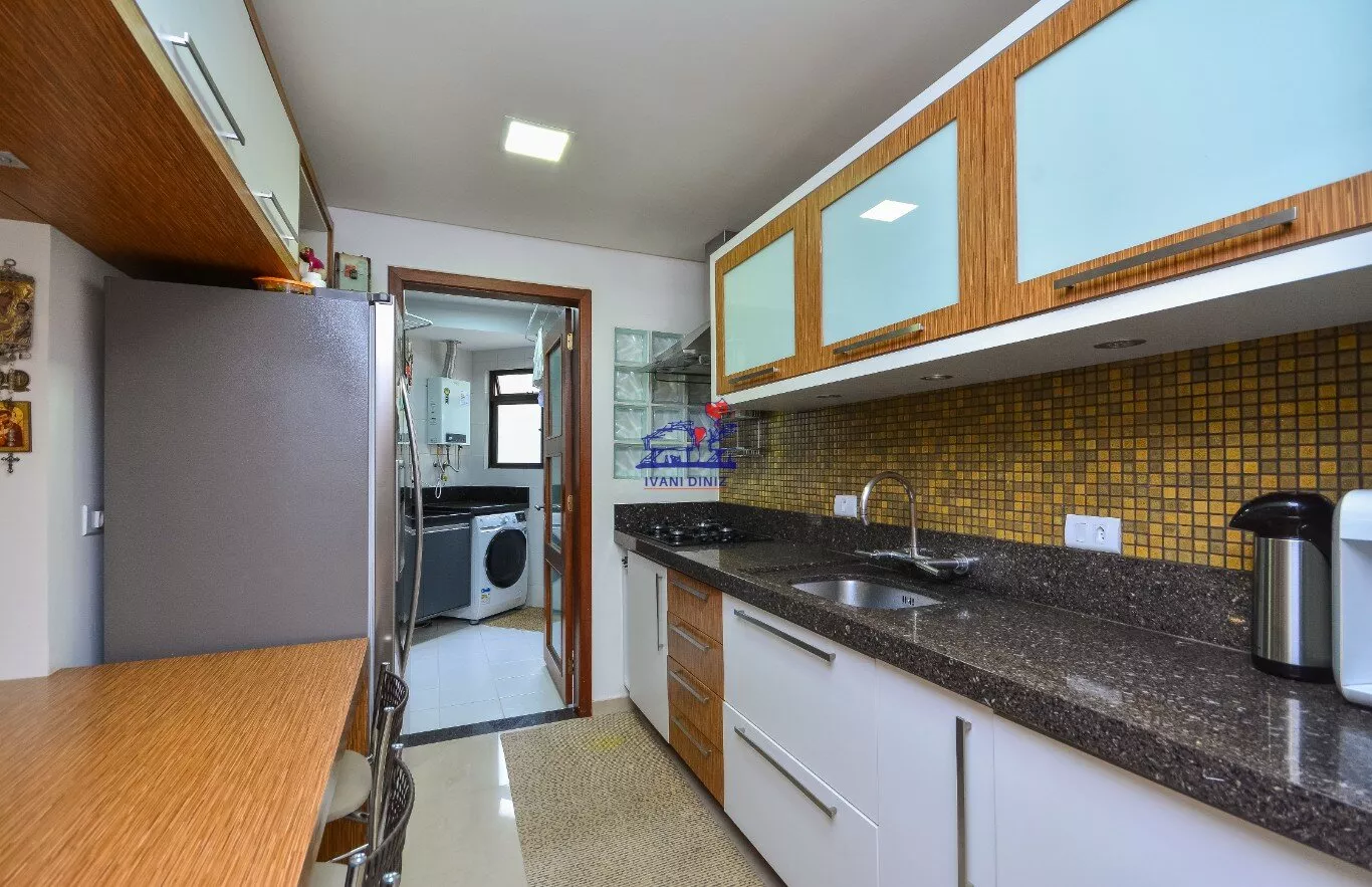 Apartamento à venda com 3 quartos, 134m² - Foto 12