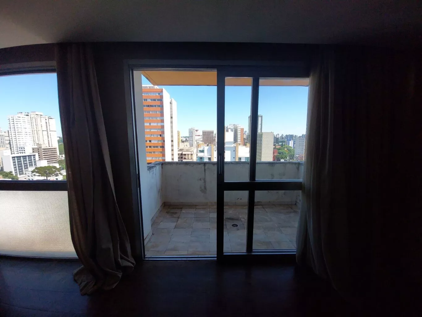 Apartamento à venda com 3 quartos, 222m² - Foto 12