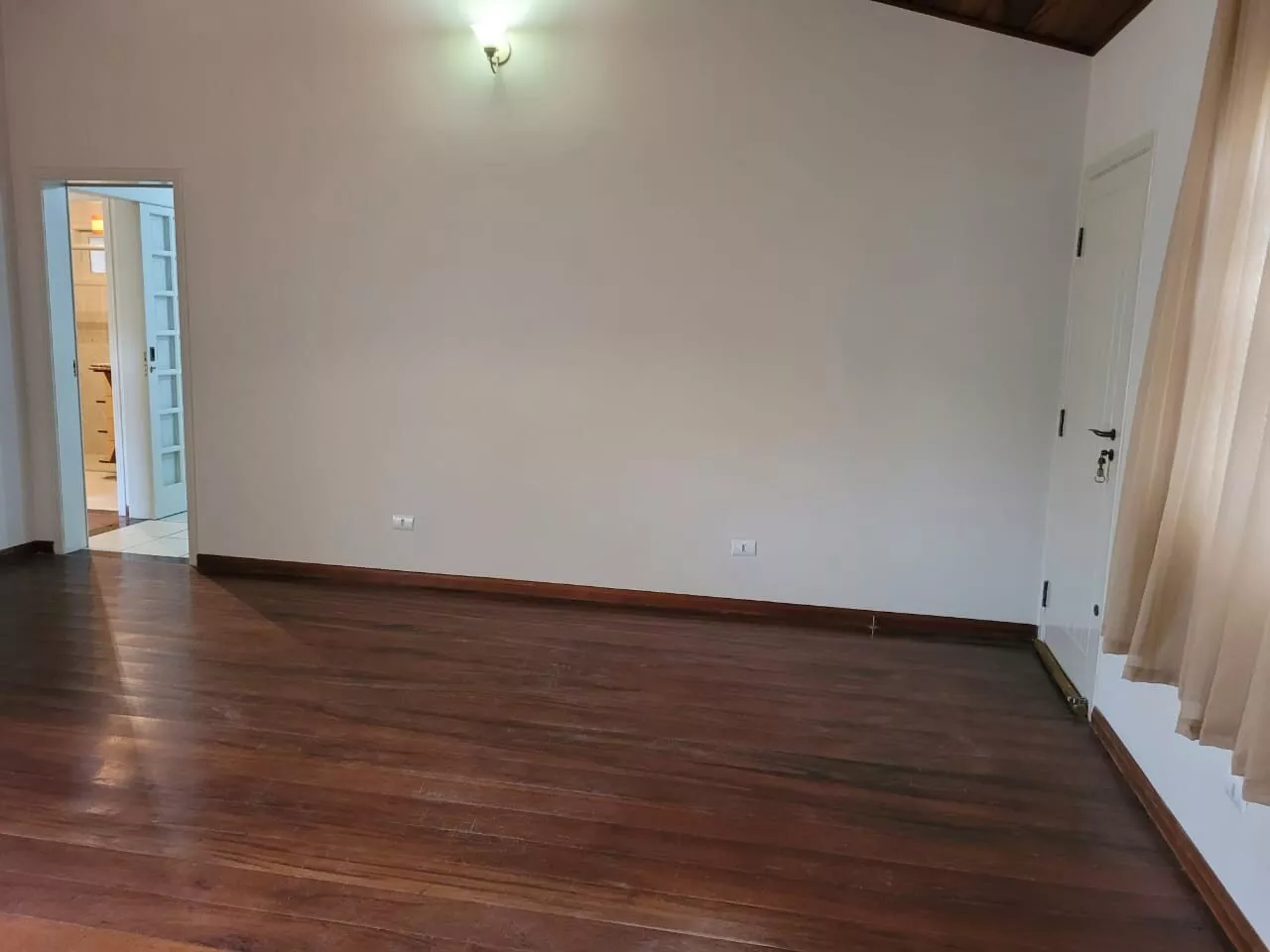 Casa à venda com 2 quartos, 220m² - Foto 12