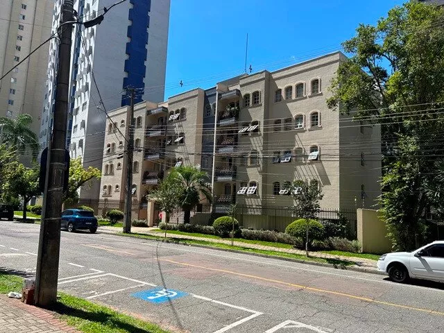 Apartamento à venda com 3 quartos, 117m² - Foto 1