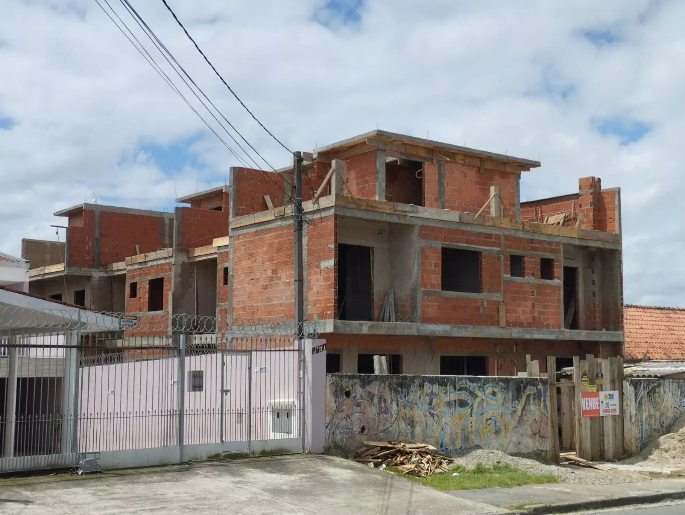 Sobrado à venda com 2 quartos, 125m² - Foto 2