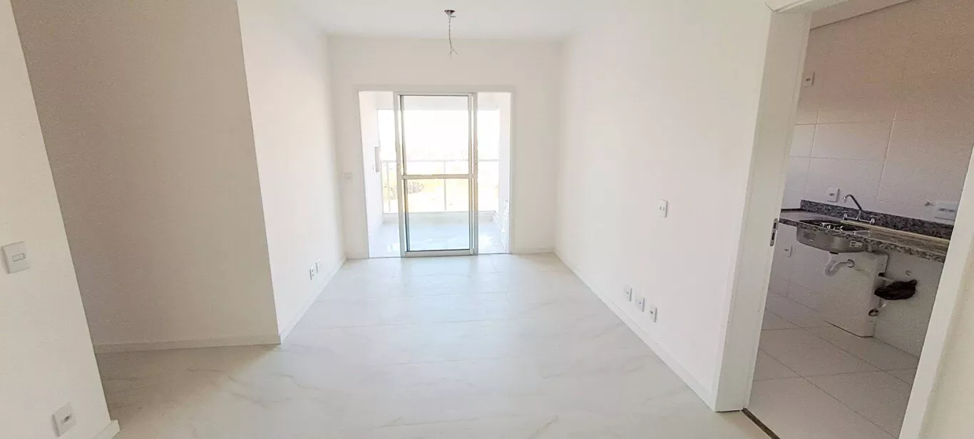 Apartamento à venda com 2 quartos, 69m² - Foto 2