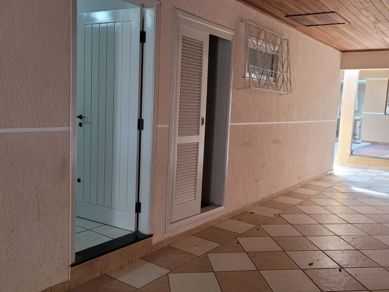 Casa à venda com 2 quartos, 220m² - Foto 18