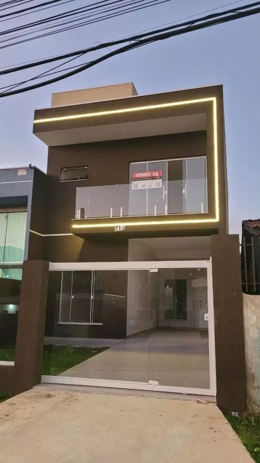 Sobrado à venda com 3 quartos, 139m² - Foto 1