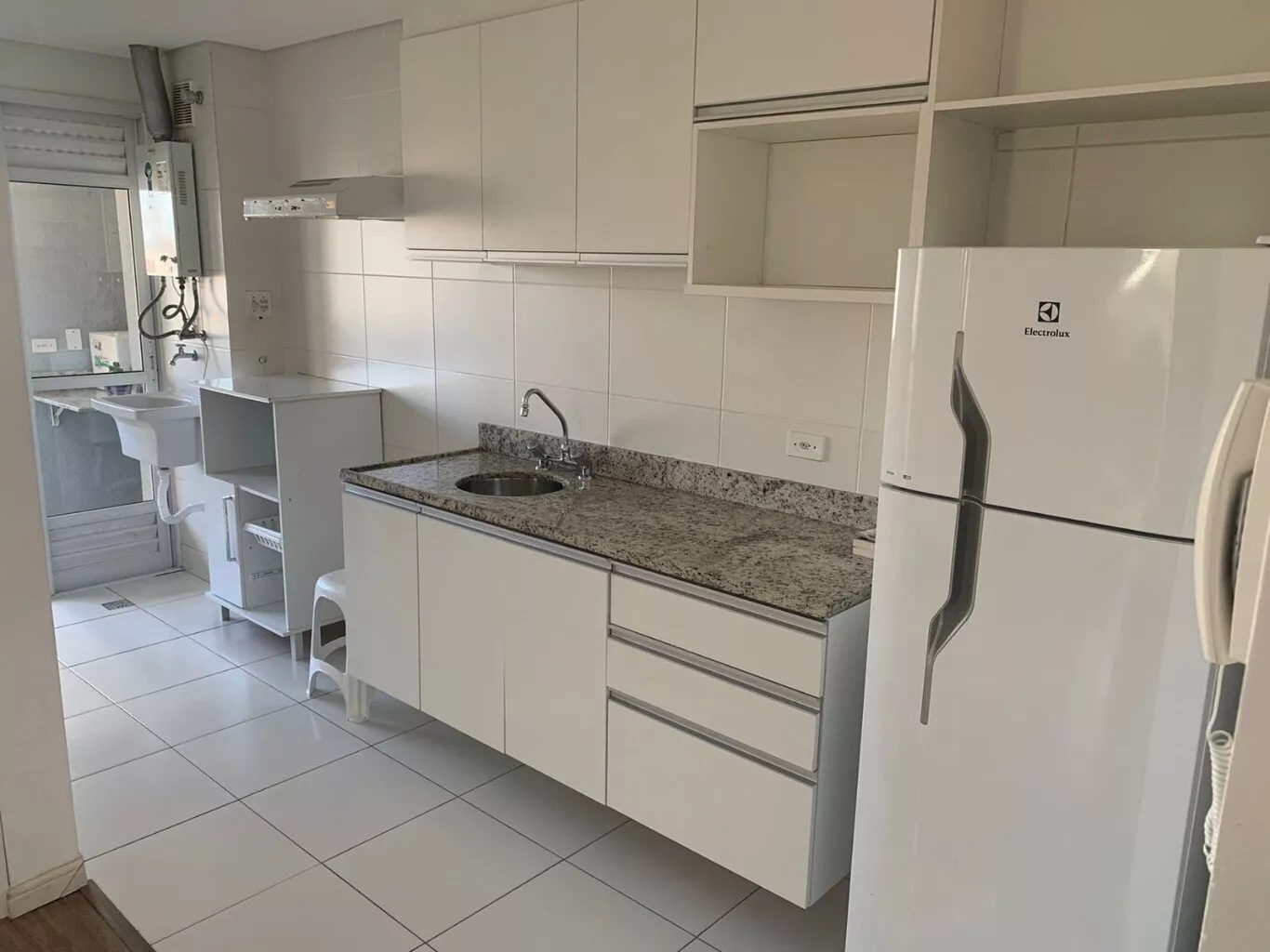 Apartamento à venda com 2 quartos, 69m² - Foto 3