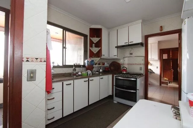 Apartamento à venda com 4 quartos, 201m² - Foto 14