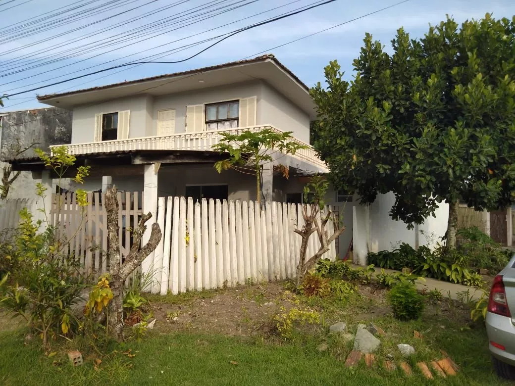 Sobrado à venda com 3 quartos, 210m² - Foto 1