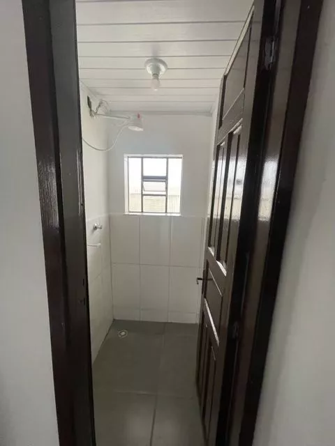 Casa para alugar com 1 quarto, 135m² - Foto 11