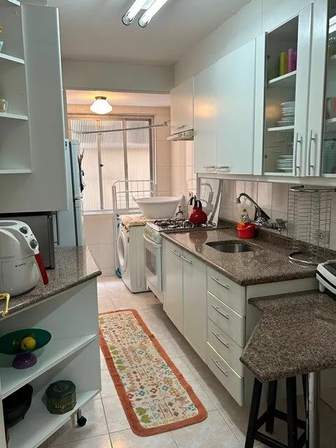 Apartamento à venda com 2 quartos, 70m² - Foto 7