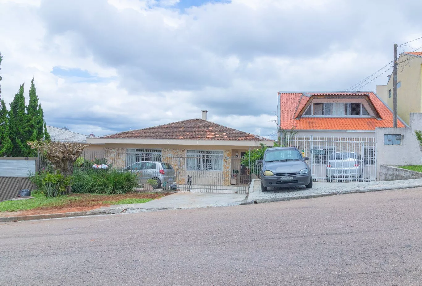 Casa à venda com 6 quartos, 360m² - Foto 2