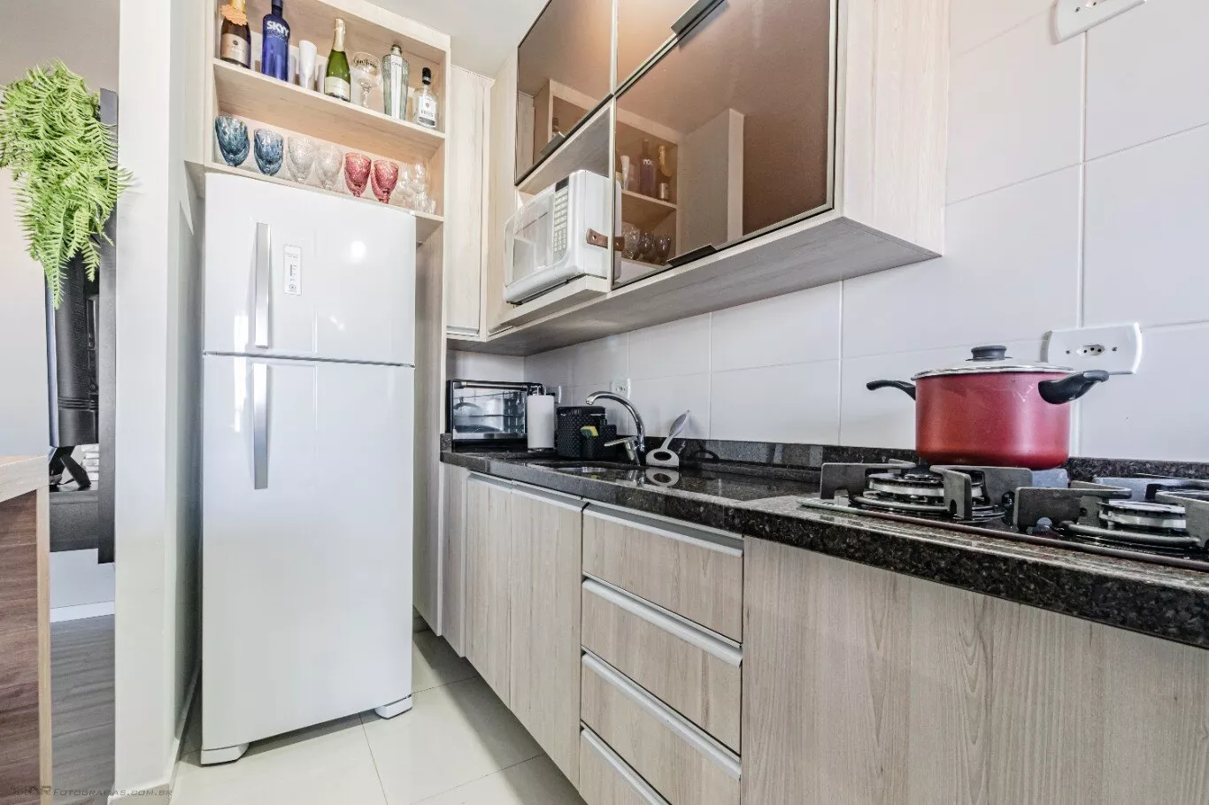 Apartamento à venda com 3 quartos, 75m² - Foto 7