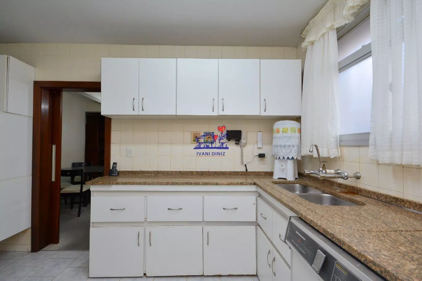 Apartamento à venda com 3 quartos, 186m² - Foto 14