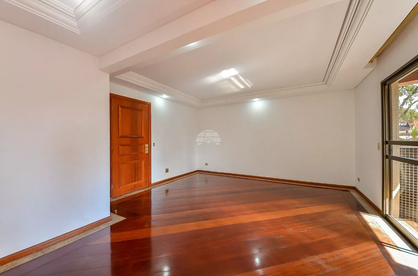 Apartamento à venda com 4 quartos, 201m² - Foto 3