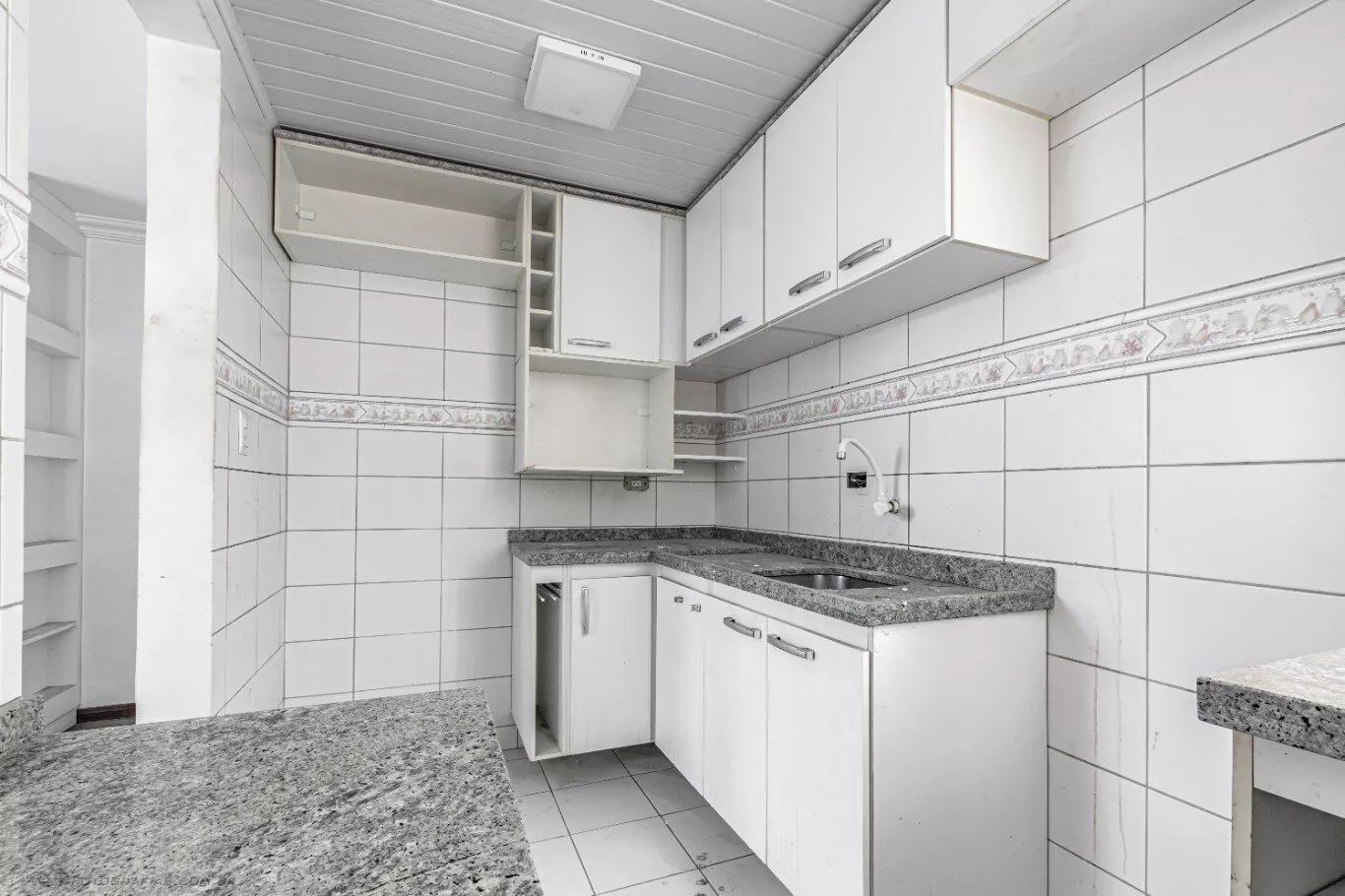 Apartamento à venda com 3 quartos, 55m² - Foto 3