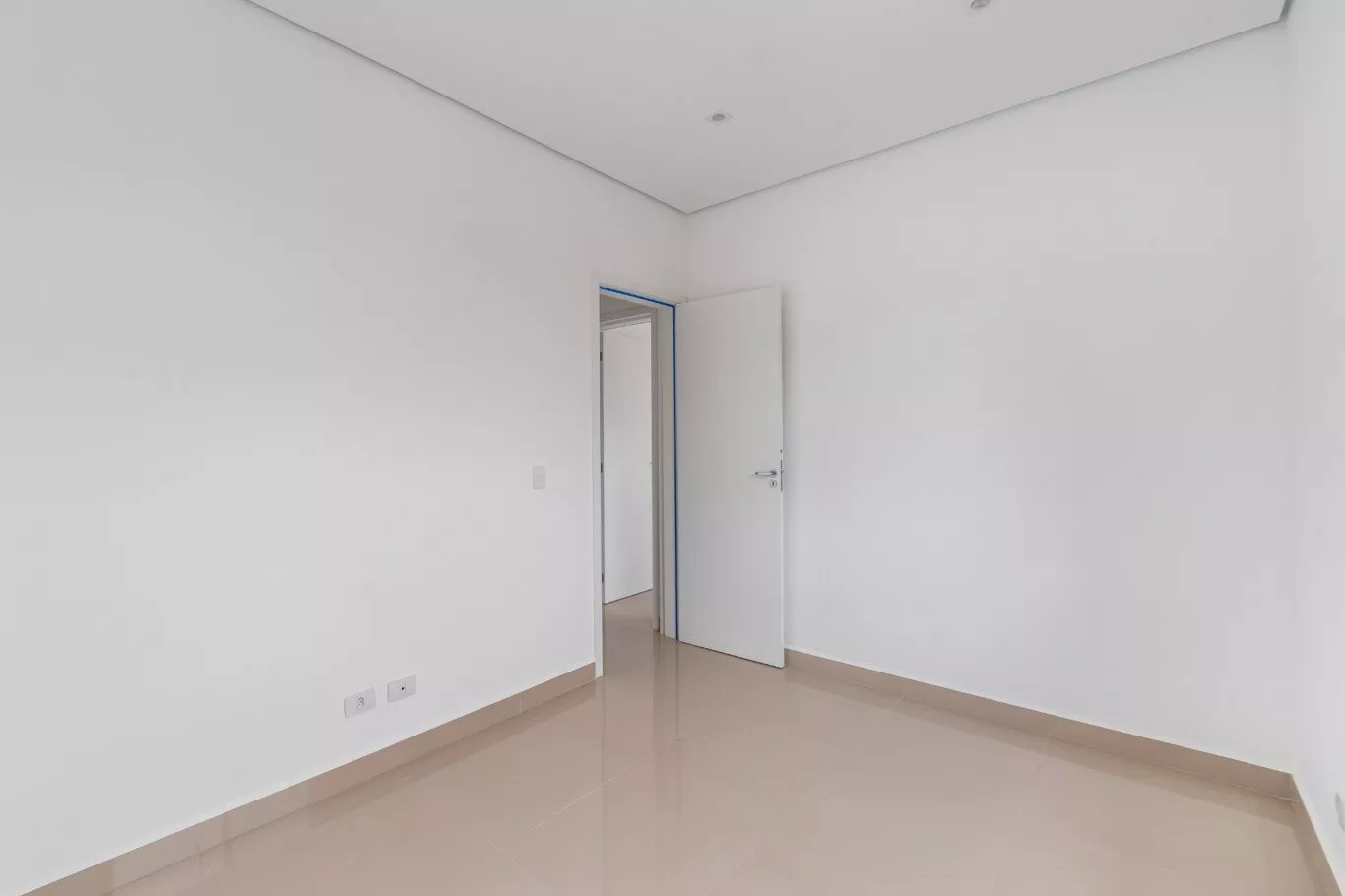 Apartamento à venda com 2 quartos, 68m² - Foto 11