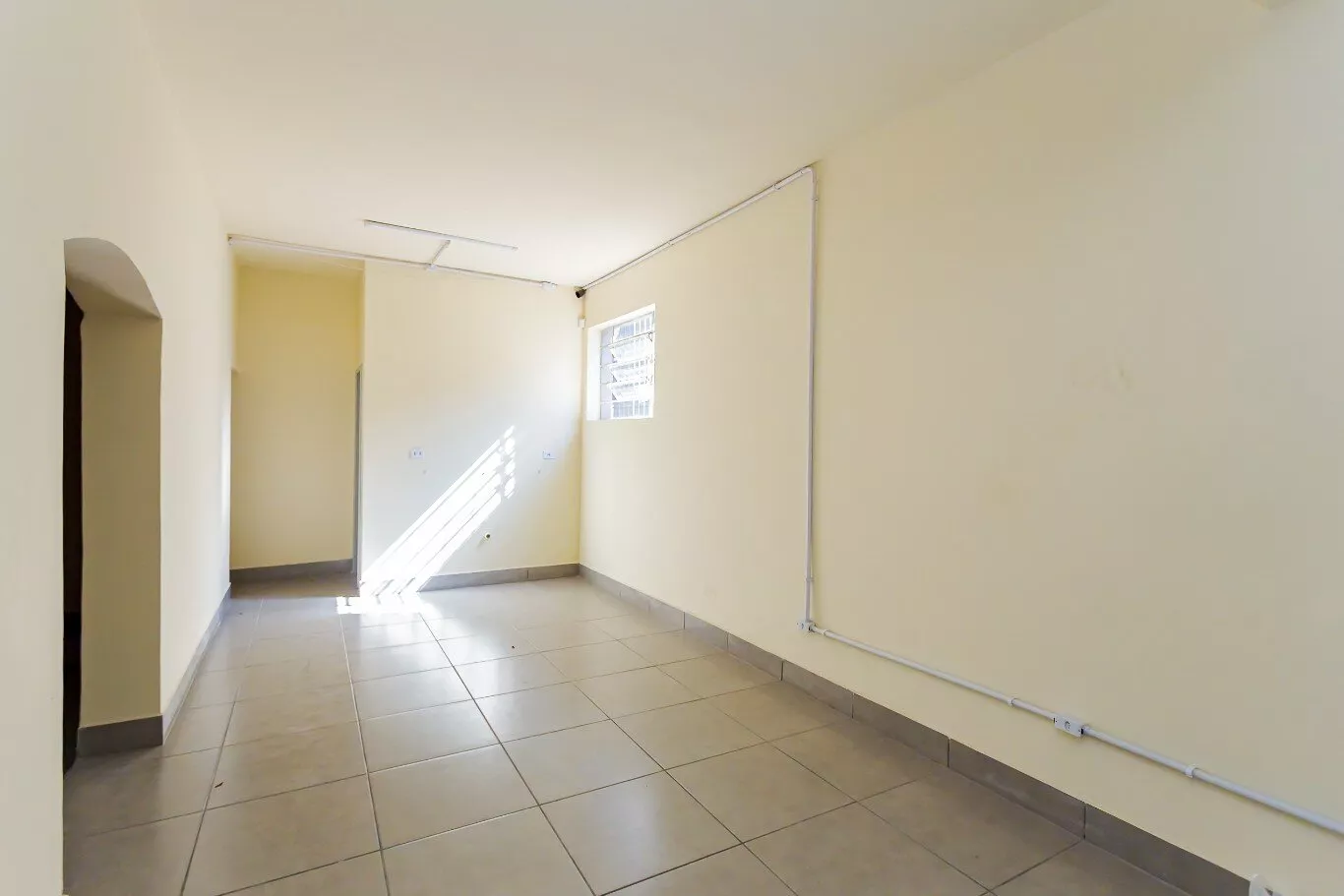 Casa Comercial para alugar com 7 quartos, 467m² - Foto 10