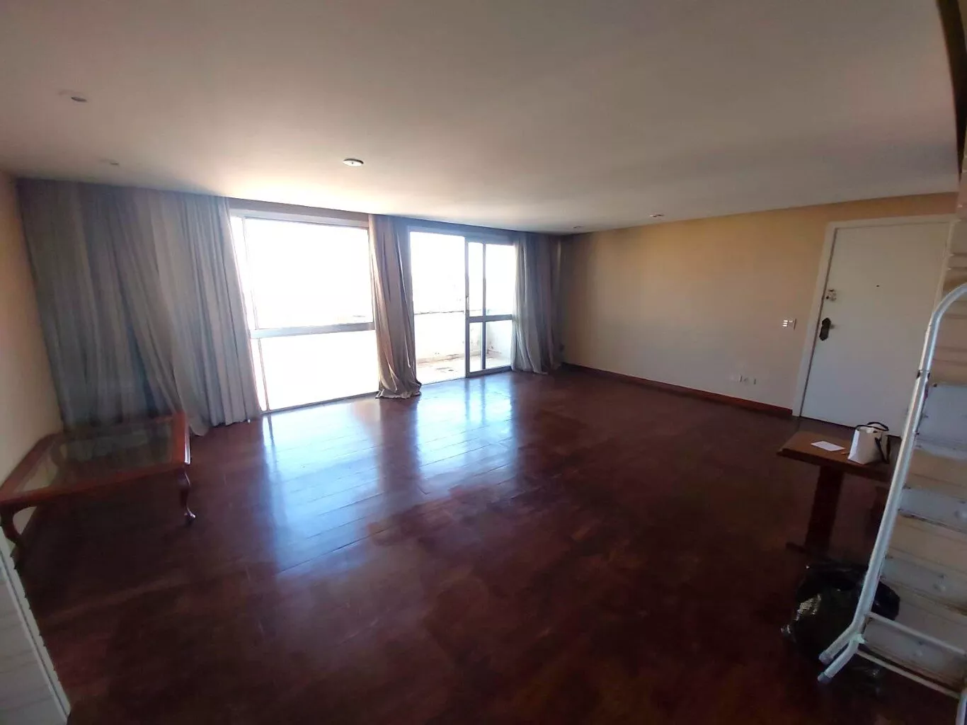 Apartamento à venda com 3 quartos, 222m² - Foto 11