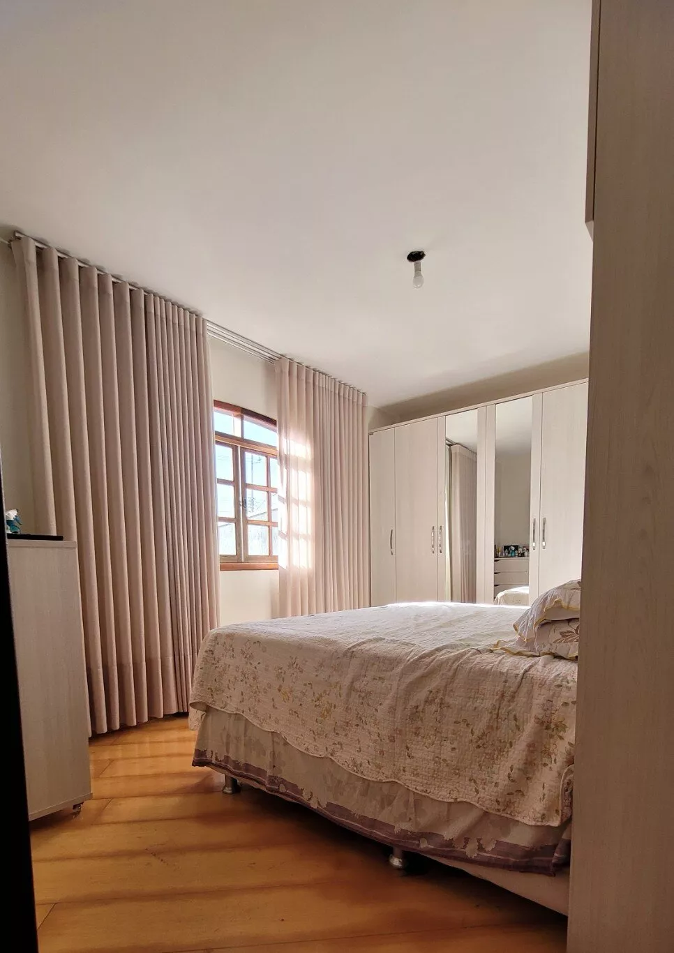 Casa à venda com 4 quartos, 207m² - Foto 7