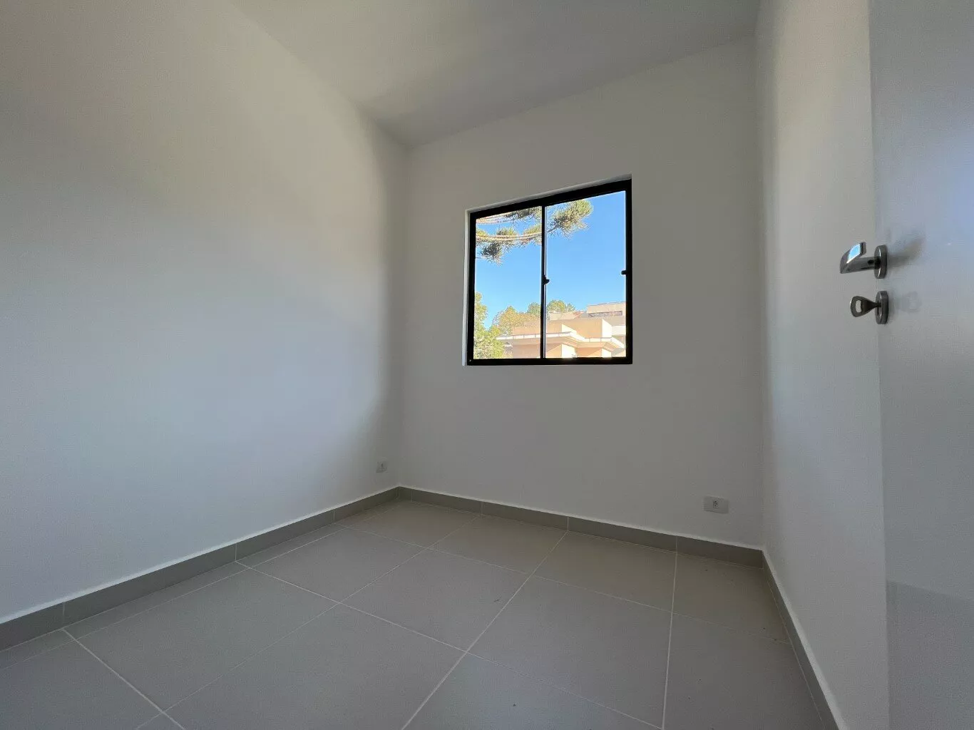 Apartamento à venda com 2 quartos, 42m² - Foto 2