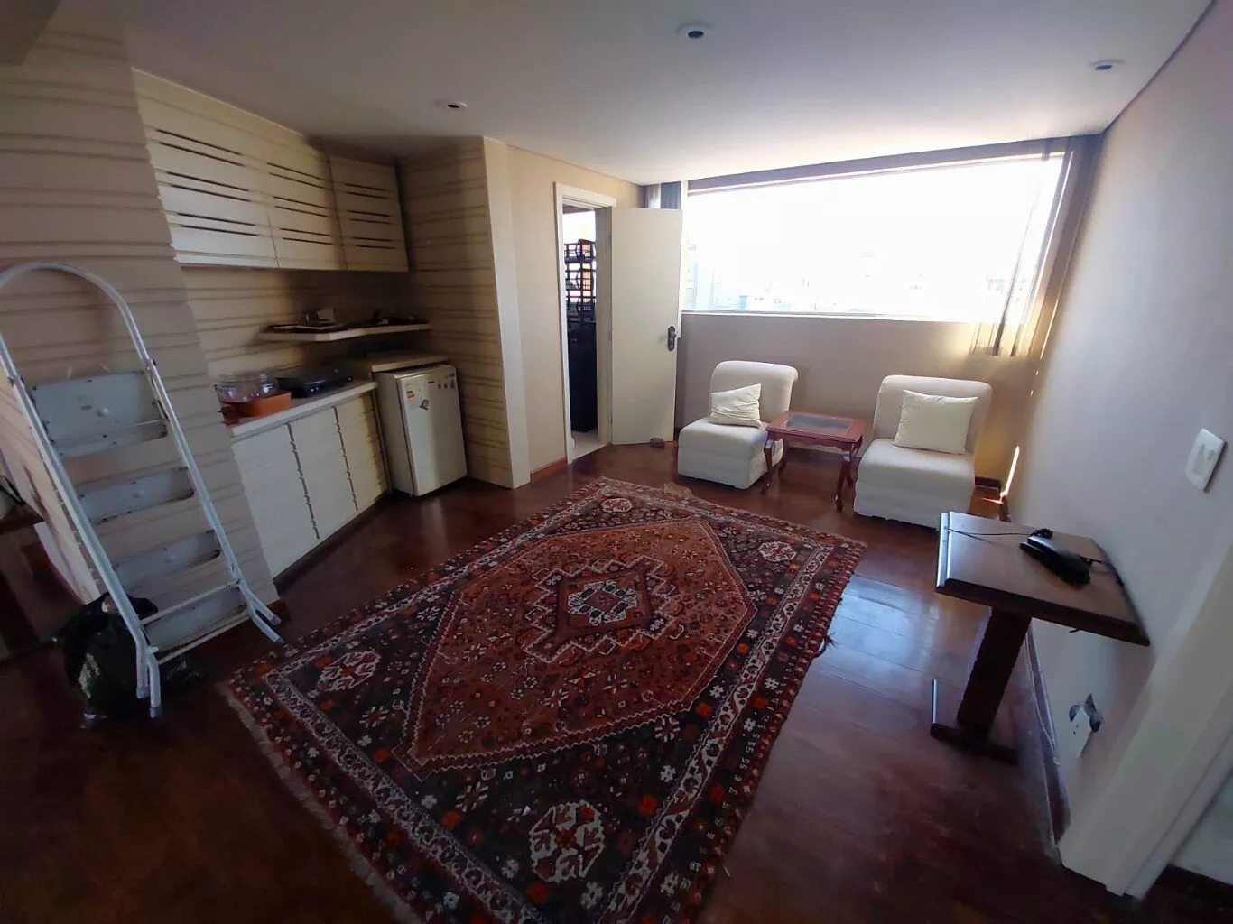 Apartamento à venda com 3 quartos, 222m² - Foto 9