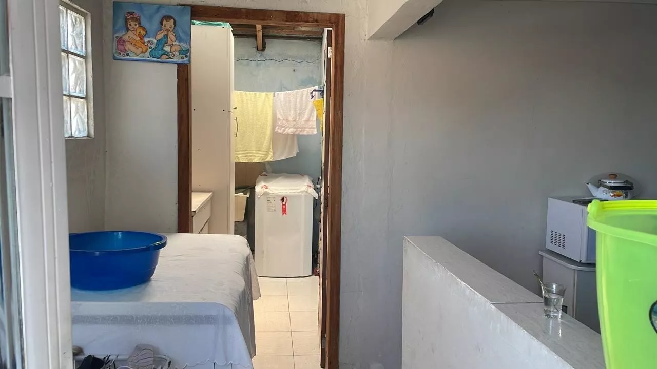 Casa à venda com 2 quartos, 120m² - Foto 8