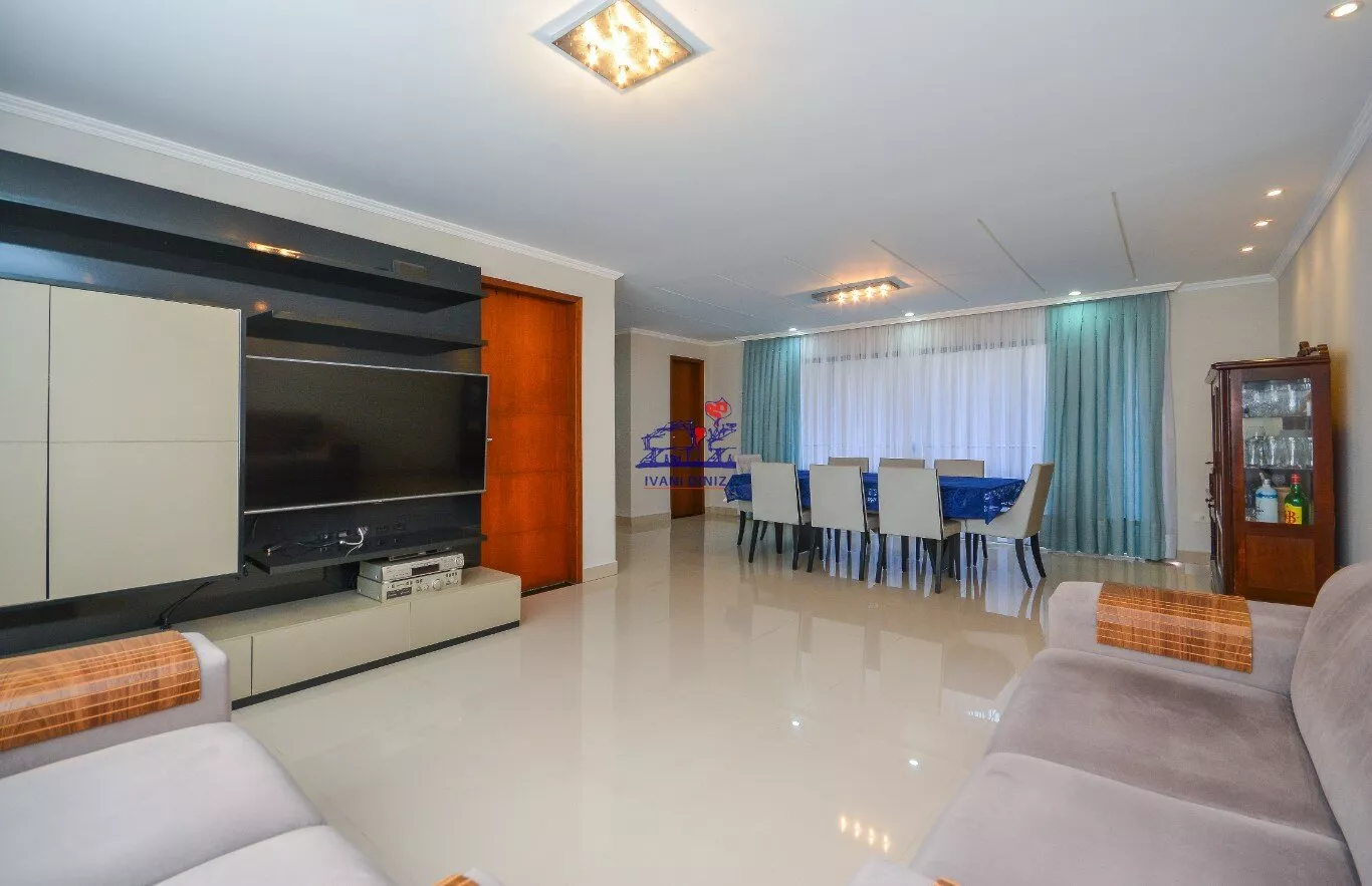 Casa de Condomínio à venda com 3 quartos, 230m² - Foto 4