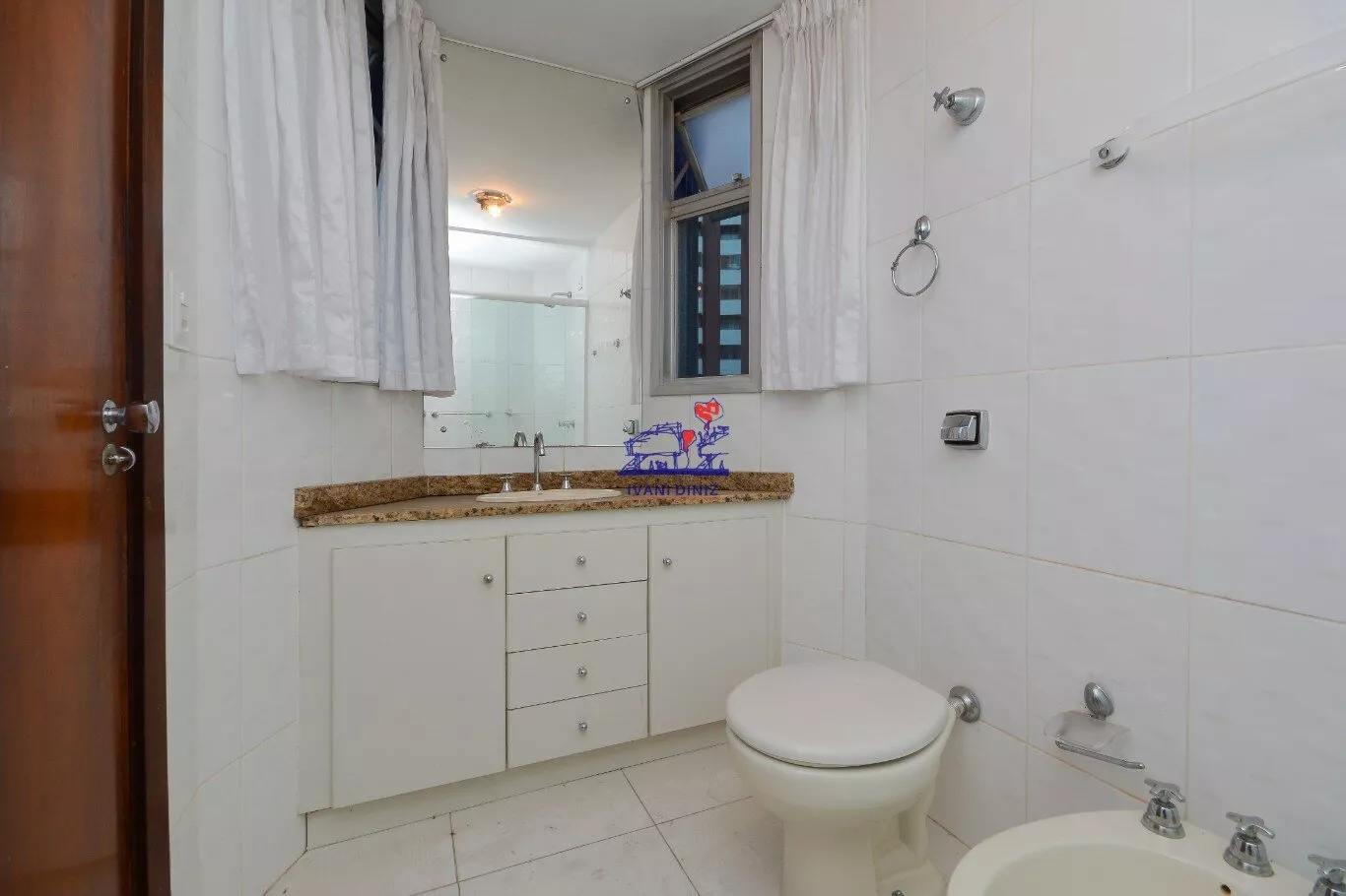 Apartamento à venda com 3 quartos, 186m² - Foto 31