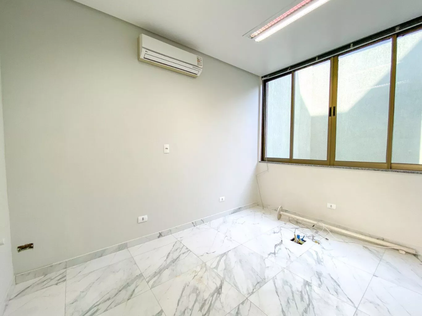 Sobrado à venda com 7 quartos, 330m² - Foto 35