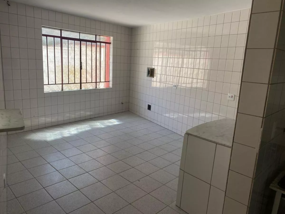 Sobrado à venda com 1 quarto, 199m² - Foto 6