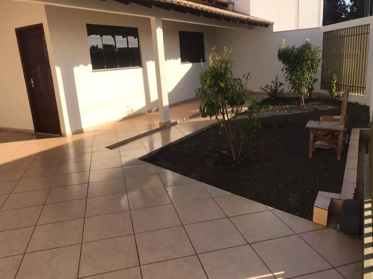 Casa à venda com 3 quartos, 159m² - Foto 1