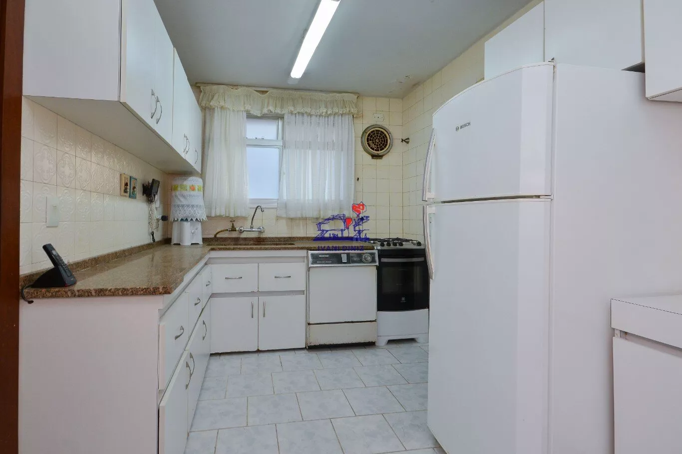 Apartamento à venda com 3 quartos, 186m² - Foto 12