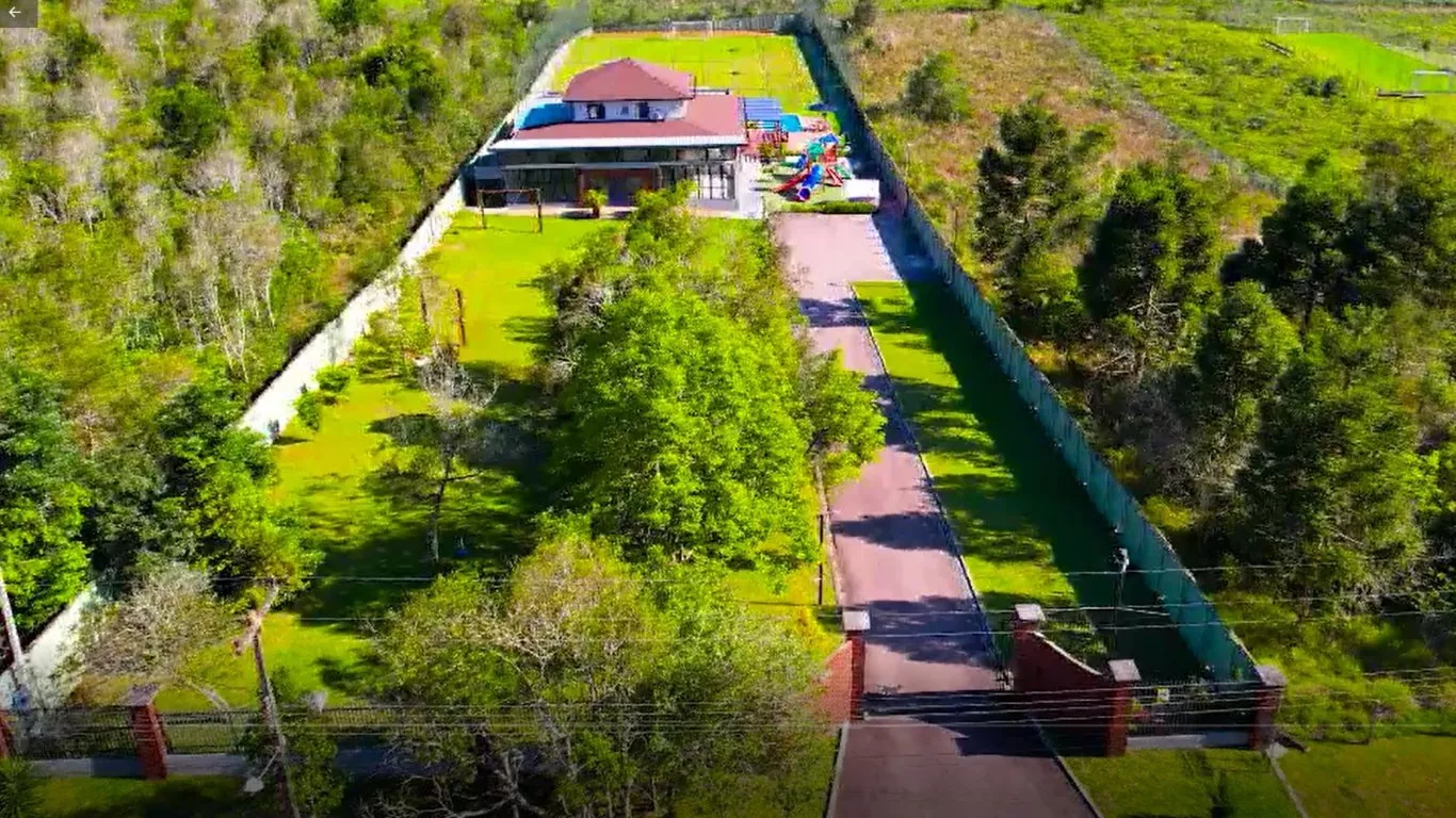 Fazenda à venda com 4 quartos, 650m² - Foto 3