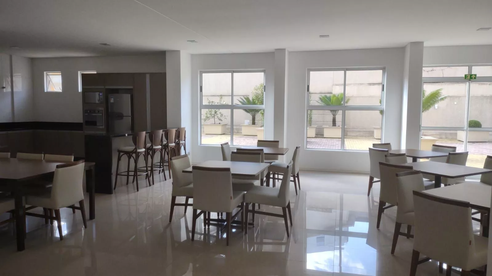 Apartamento à venda com 3 quartos, 98m² - Foto 24