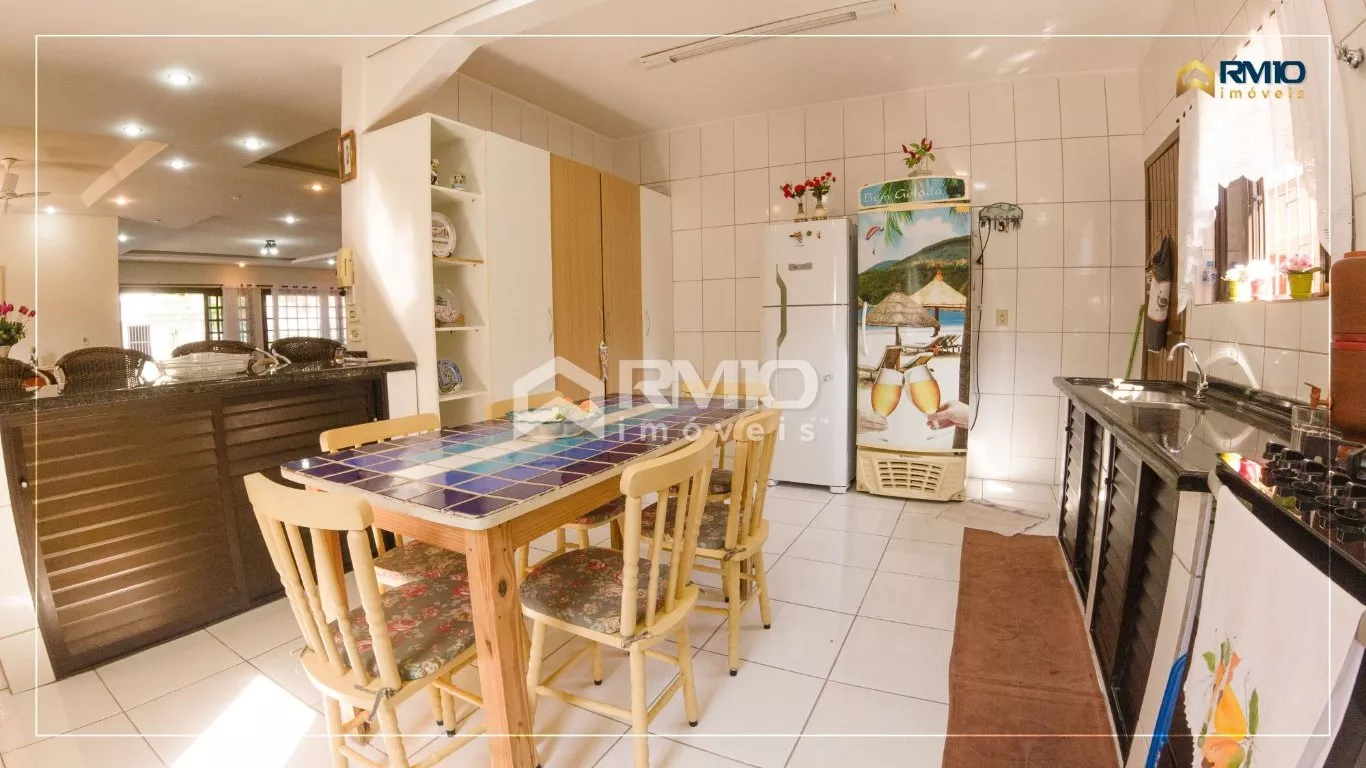 Casa à venda com 5 quartos, 351m² - Foto 11