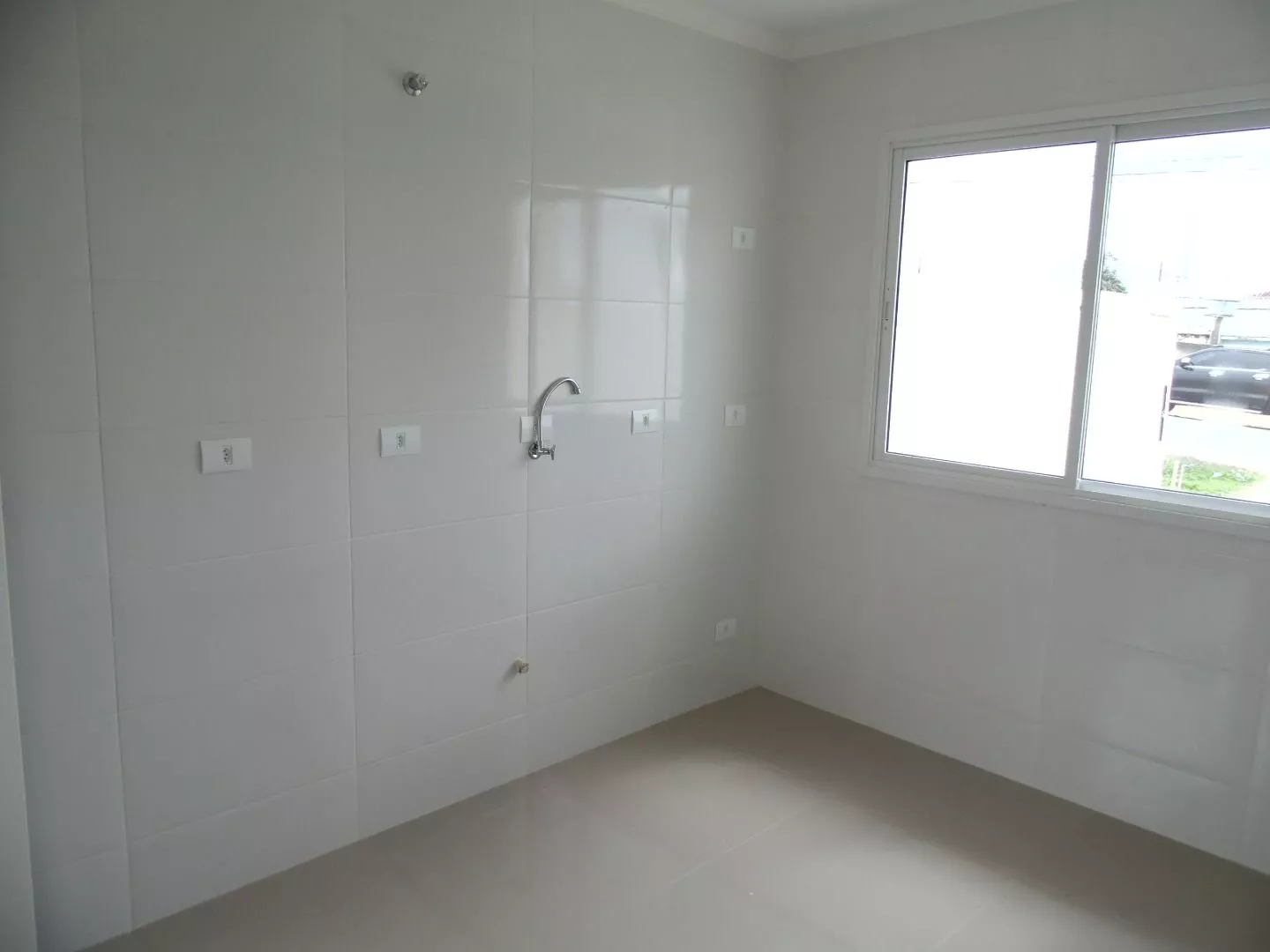 Casa à venda com 3 quartos, 75m² - Foto 5