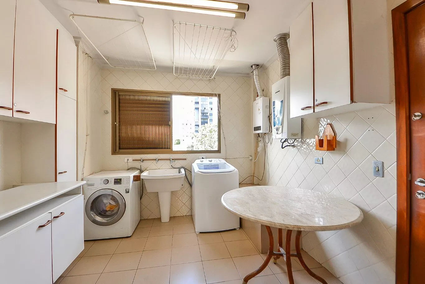 Apartamento à venda com 4 quartos, 201m² - Foto 13