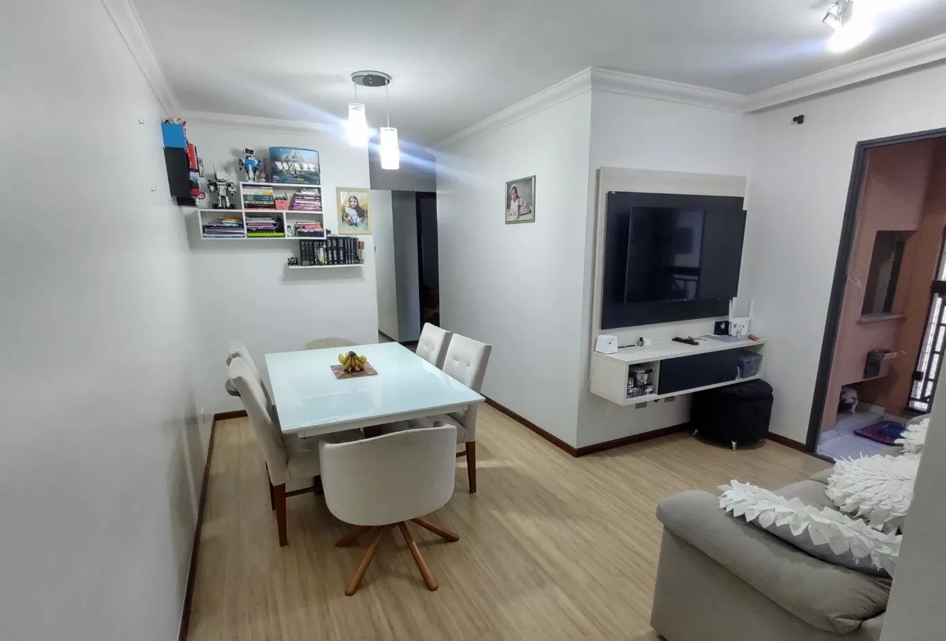 Apartamento à venda com 3 quartos, 67m² - Foto 2